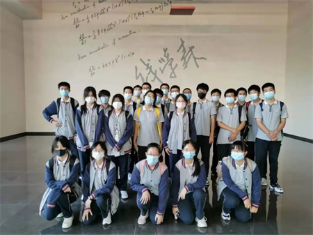 合影.jpg 合影.jpg